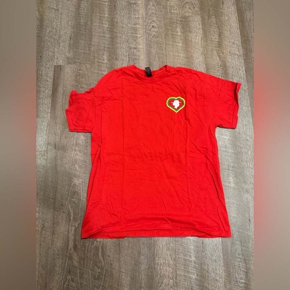 Gildan Red Short Sleeve Tee. Size XL